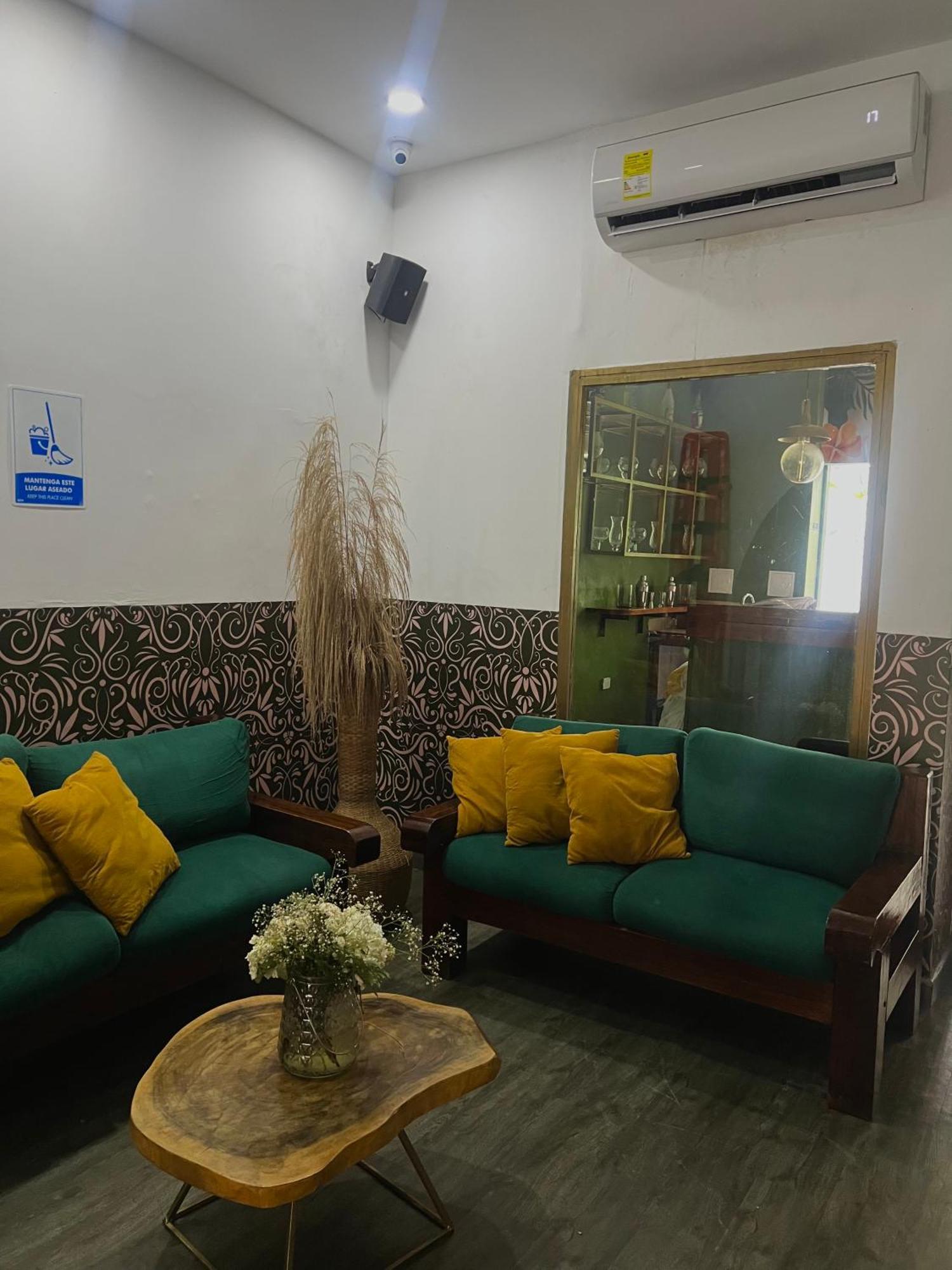 Seven Nights Hostel Cartagena Exterior photo